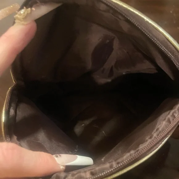 Estee Lauder Cosmetic Makeup Bag Chain Seashell Charm Brown Gold Travel Pouch​ - Picture 3 of 4